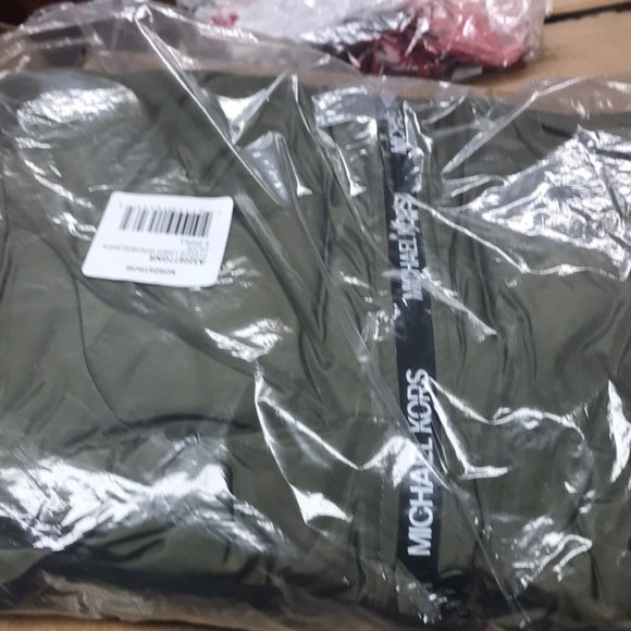 Michael Kors Plush Lined Windbreaker L New Olive - Picture 4 of 4